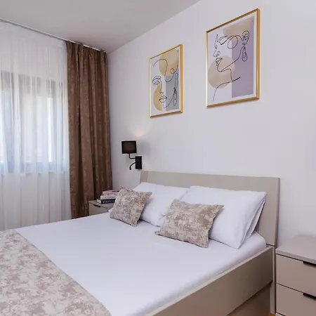 Maris, Near The Beach, Apartamento Trogir