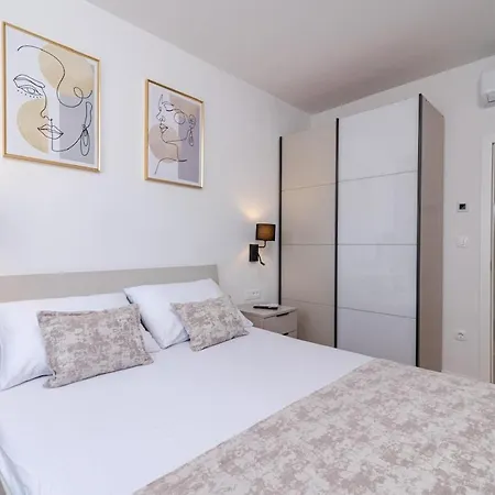 Maris, Near The Beach, Apartamento Trogir